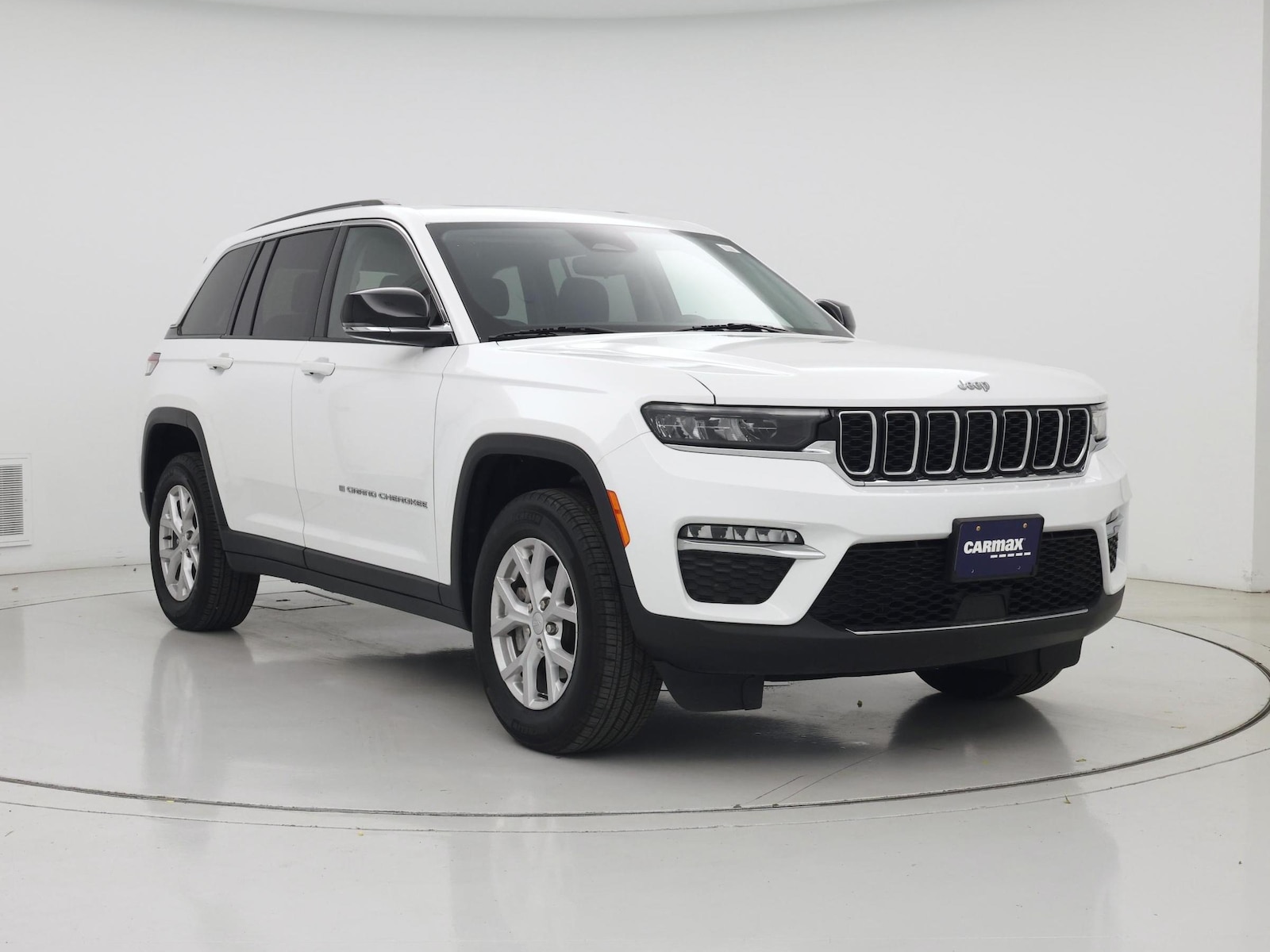 jeep grand cherokee 2023 1C4RJGBG0PC587378 image